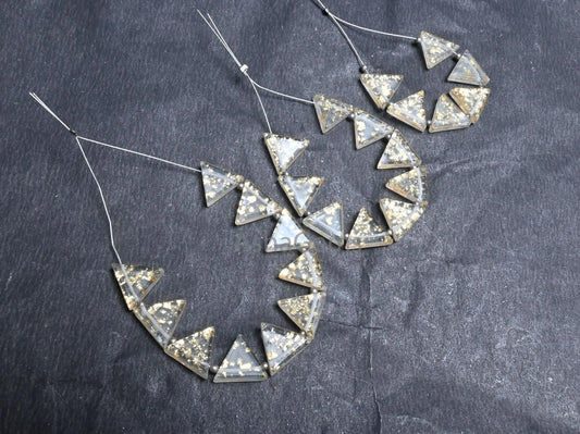 Beautiful Gold Foil Doublet Crystal Quartz Fancy Table Cut Triangle Shape Beads,12.5-14mm Quartz Doublet Flat Trillion Gemstone Bead Jewelry(AG 18723 )